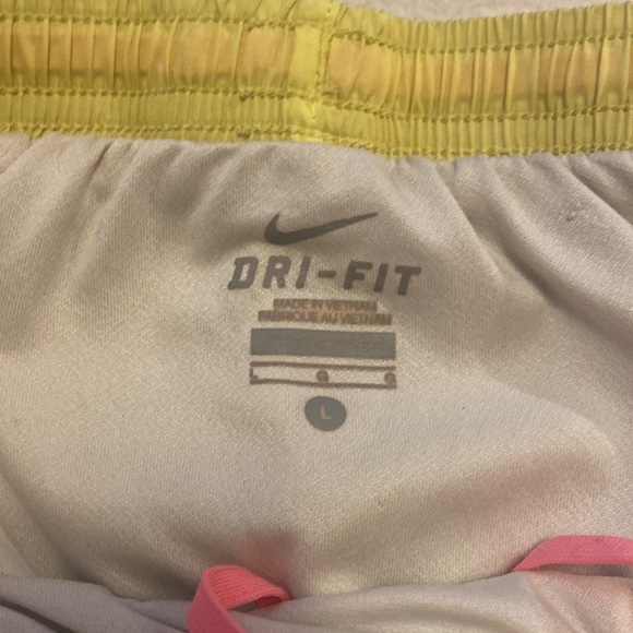 Nike Dri-Fit Juniors Size Large 2 Pair EUC - Picture 7 of 7